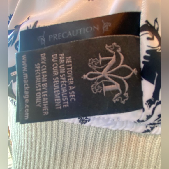 🌟Mackage Retro-Style White Leather Jacket 🌟 - Picture 4 of 10